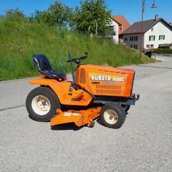 Tracteur tondeuse Kubota G3.