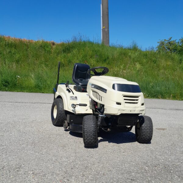 Tracteur à gazon MTD. – Image 3