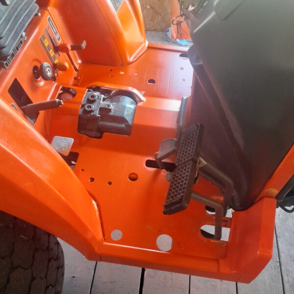 Magnifique Kubota SV 40. – Image 12