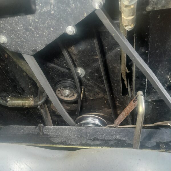 Tracteur à gazon Honda 2213! – Image 8