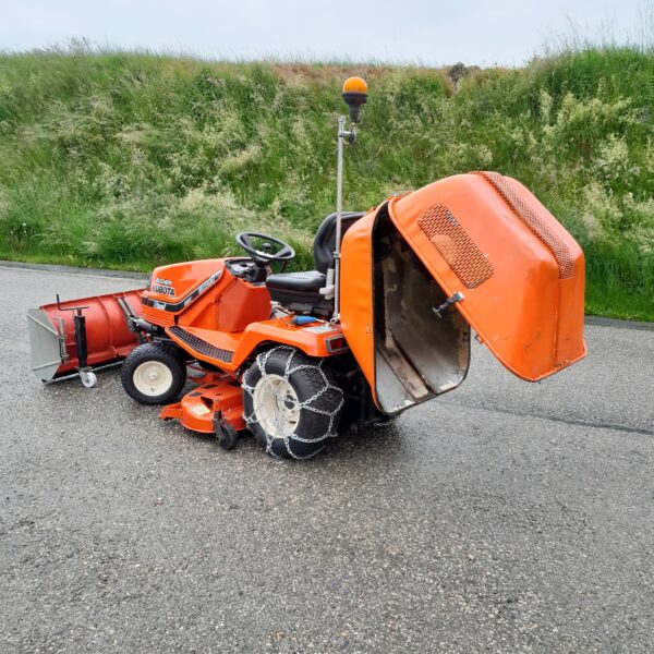 Tracteur, tondeuse, chasse-neige Kubota G1700. – Image 10