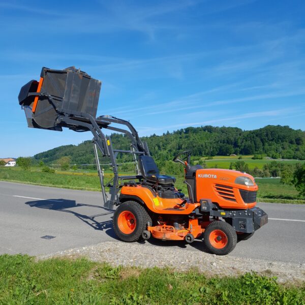 Kubota G23 avec bac vidange en hauteur!