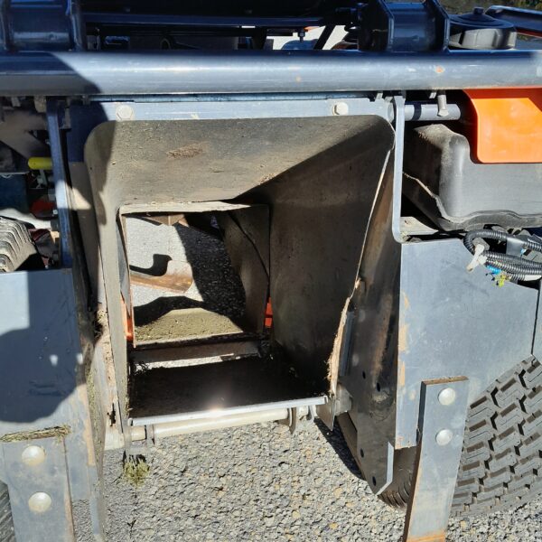 Kubota G23 avec bac vidange en hauteur! – Image 9