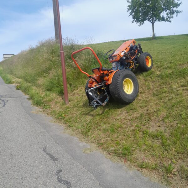 Tracteur Kubota B7100. – Image 10