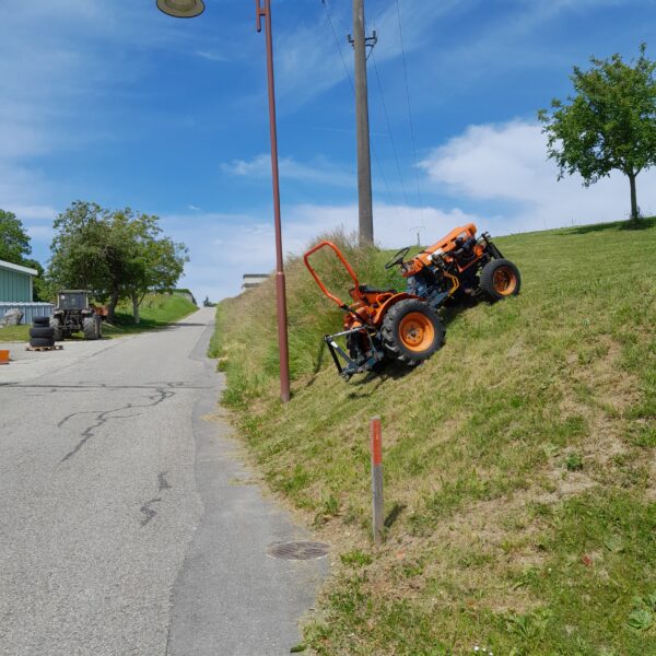 Tracteur Kubota B7100. – Image 11