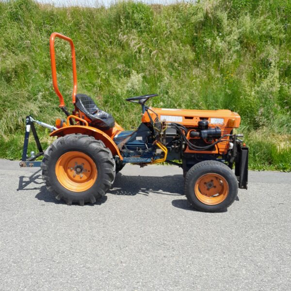 Tracteur Kubota B7100. – Image 4