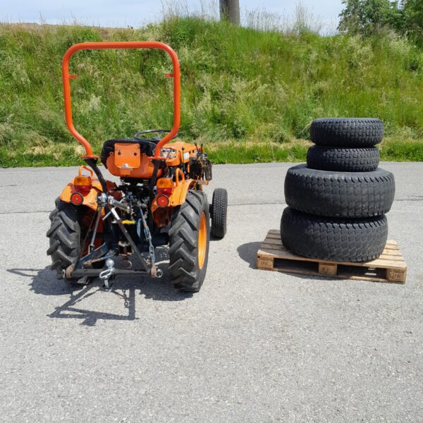 Tracteur Kubota B7100. – Image 5