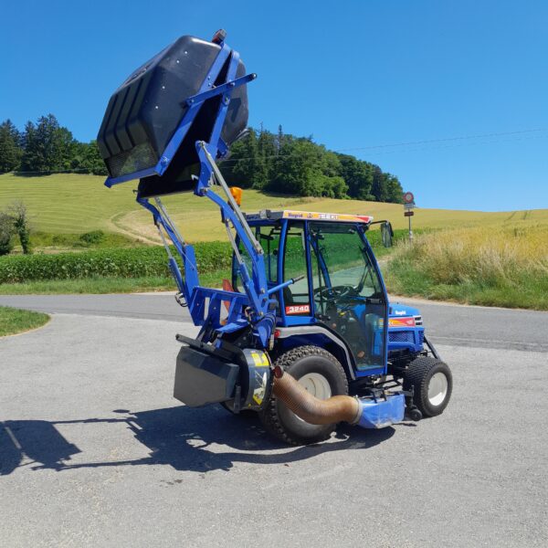 Tracteur Iseki 3240 équipé tonte! – Image 3
