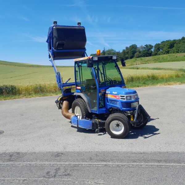 Tracteur Iseki 3240 équipé tonte! – Image 4