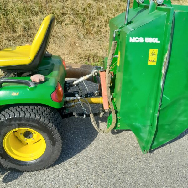 Tracteur à gazon John-Deere X748. – Image 5
