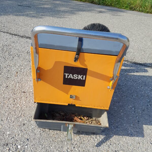 Balayeuse autotractée Taski. – Image 5
