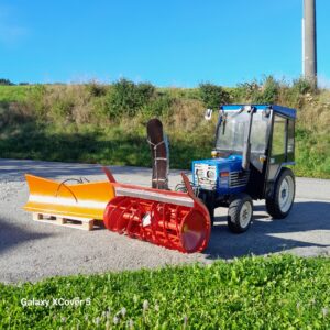 Tracteur chasse-neige Iseki TE 3210.